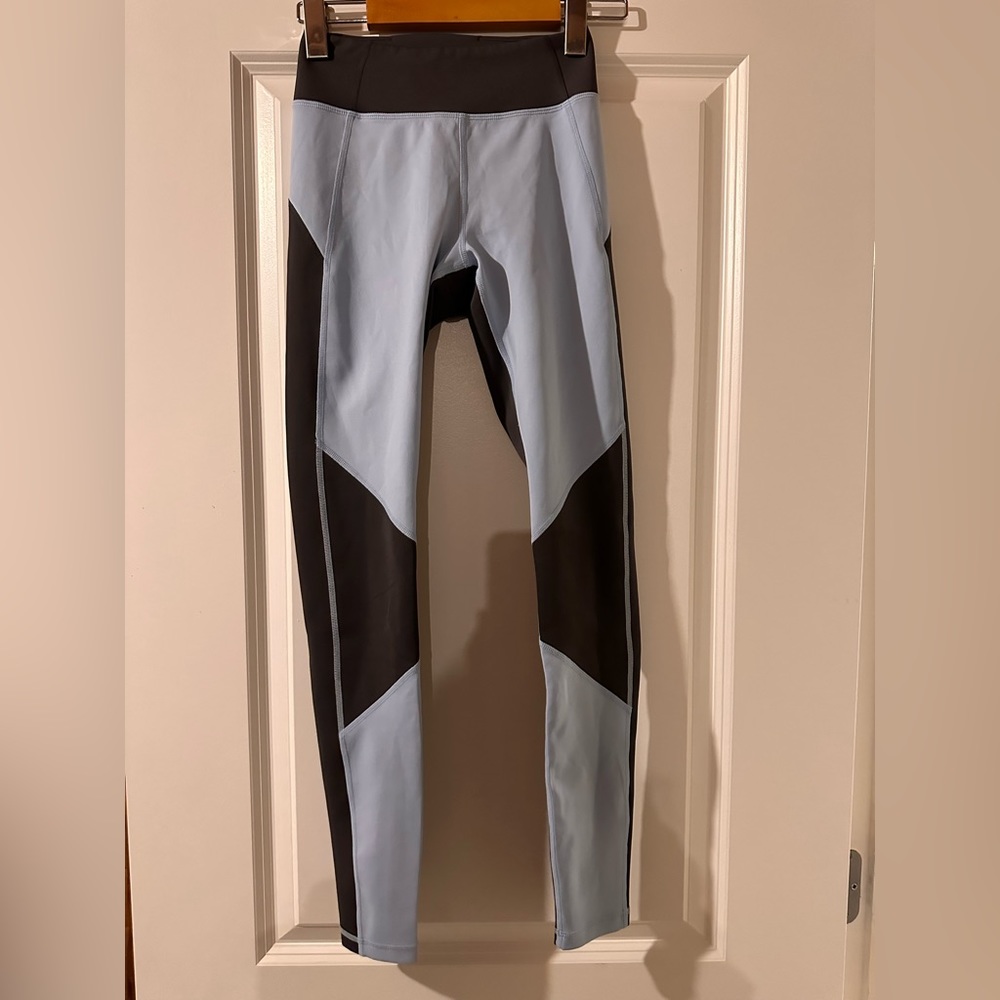 Kendall and Kylie leggings